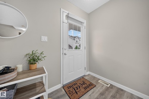 Interior entry - 59 2503 24 Street, Edmonton, AB 