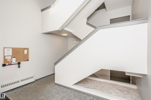 Stairs - 204 11440 40 Ave, Edmonton, AB 