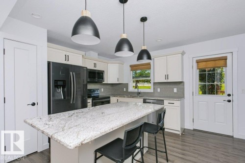 Kitchen - 27 4205 30 Street, Edmonton, AB 