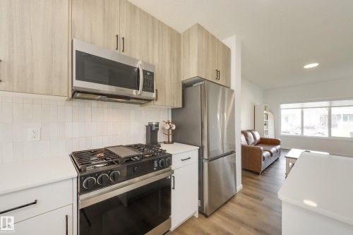 2804 193 Street Nw, Edmonton, AB - Indoor Photo Showing Kitchen