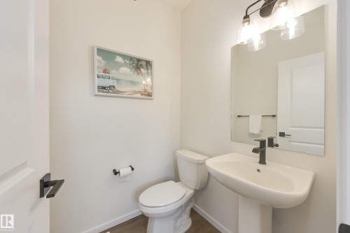 2804 193 Street Nw, Edmonton, AB - Indoor Photo Showing Bathroom