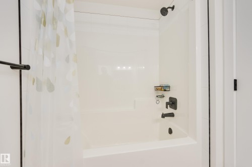 2804 193 Street Nw, Edmonton, AB - Indoor Photo Showing Bathroom