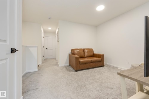 2804 193 Street Nw, Edmonton, AB - Indoor Photo Showing Other Room