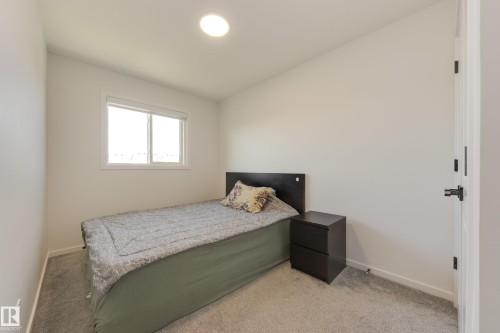 2804 193 Street Nw, Edmonton, AB - Indoor Photo Showing Bedroom