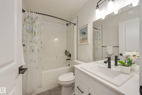 2804 193 Street Nw, Edmonton, AB - Indoor Photo Showing Bathroom