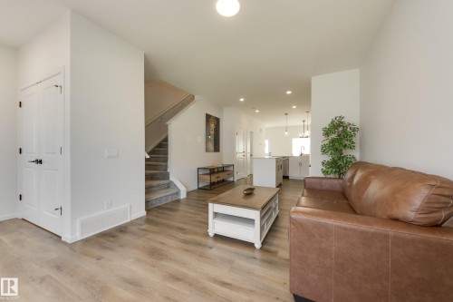2804 193 Street Nw, Edmonton, AB - Indoor Photo Showing Other Room