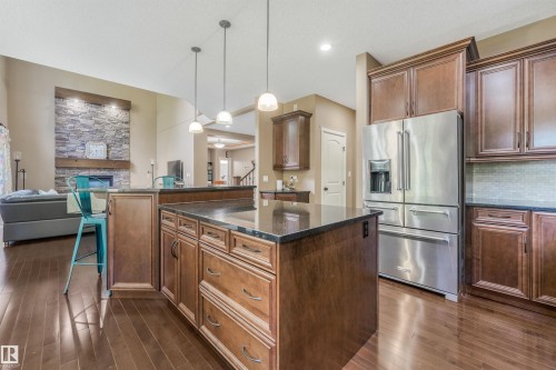 Kitchen - 1231 Tredger Crest, Edmonton, AB 