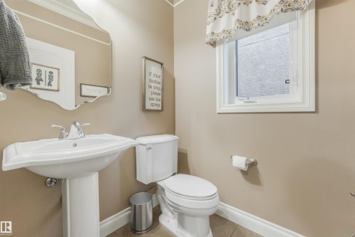 Bathroom - 1231 Tredger Crest, Edmonton, AB 