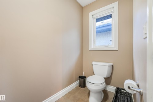 Bathroom - 1231 Tredger Crest, Edmonton, AB 