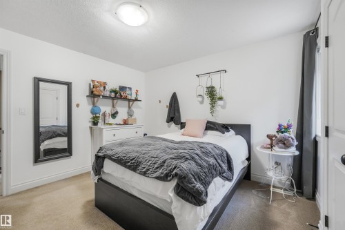 Bright interior with carpet flooring and white walls - 1231 Tredger Crest, Edmonton, AB 