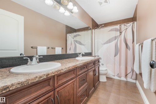 Bathroom - 1231 Tredger Crest, Edmonton, AB 