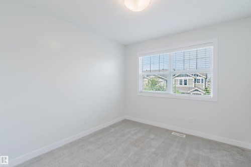 4315 Prowse Link Link, Edmonton, AB - Indoor Photo Showing Other Room