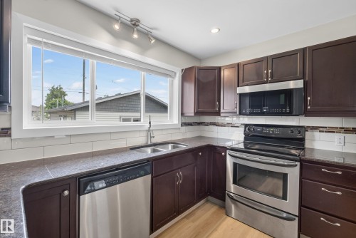6216 93 Avenue, Edmonton, AB 