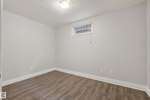 6216 93 Avenue, Edmonton, AB 
