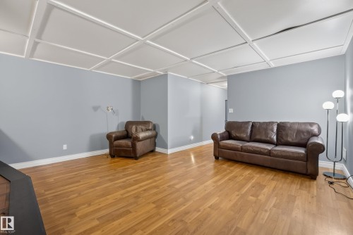 6216 93 Avenue, Edmonton, AB 