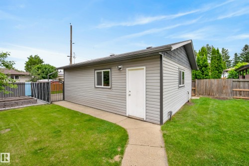 6216 93 Avenue, Edmonton, AB 