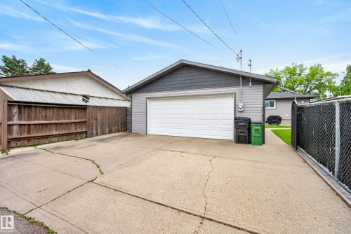 6216 93 Avenue, Edmonton, AB 