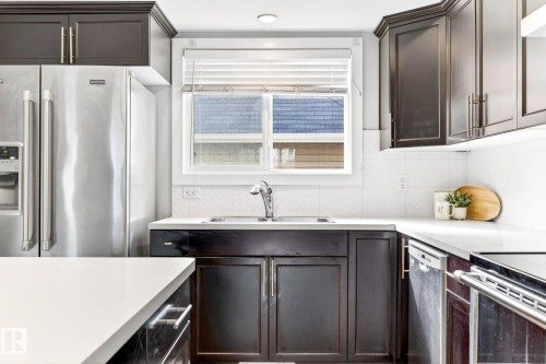 5828 65 Street, Beaumont, AB - Indoor Photo Showing Kitchen