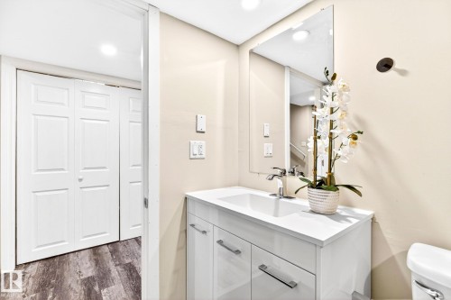 5828 65 Street, Beaumont, AB - Indoor Photo Showing Bathroom
