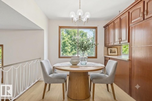 10904 40A Avenue, Edmonton, AB 