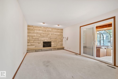 10904 40A Avenue, Edmonton, AB 