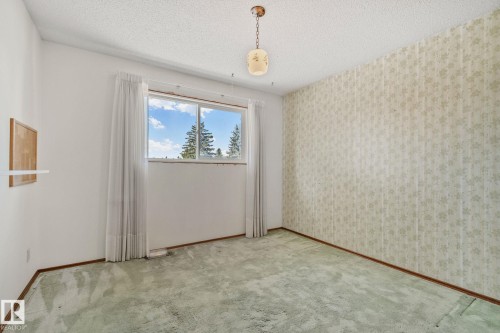 10904 40A Avenue, Edmonton, AB 