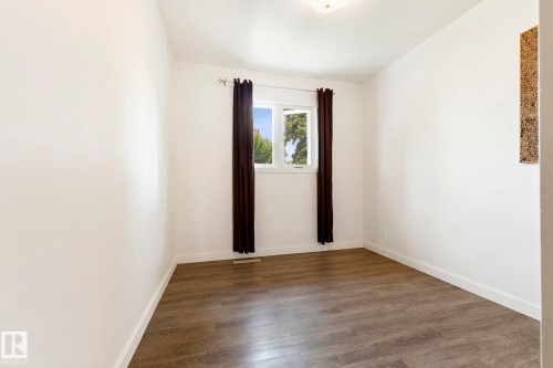 12823 88 Street Nw, Edmonton, AB - Indoor Photo Showing Other Room