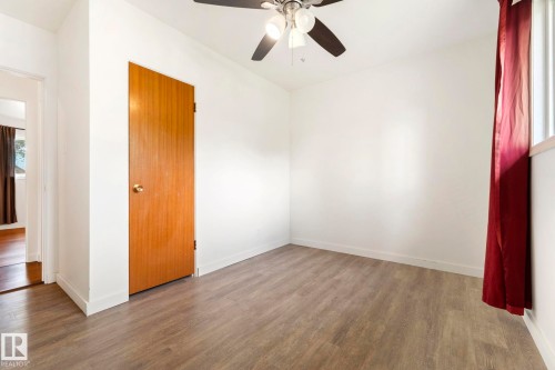12823 88 Street Nw, Edmonton, AB - Indoor Photo Showing Other Room
