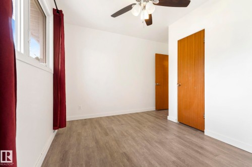 12823 88 Street Nw, Edmonton, AB - Indoor Photo Showing Other Room