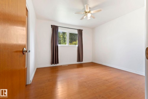 12823 88 Street Nw, Edmonton, AB - Indoor Photo Showing Other Room