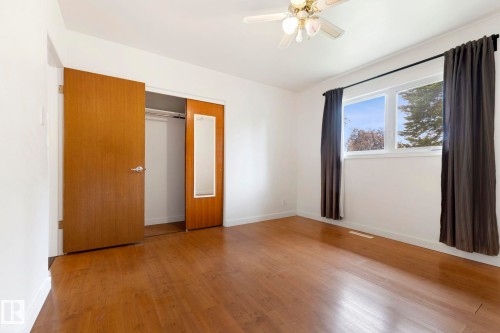 12823 88 Street Nw, Edmonton, AB - Indoor Photo Showing Other Room