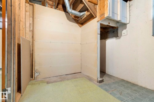 12823 88 Street Nw, Edmonton, AB - Indoor