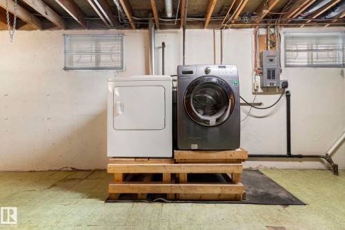 12823 88 Street Nw, Edmonton, AB - Indoor Photo Showing Laundry Room