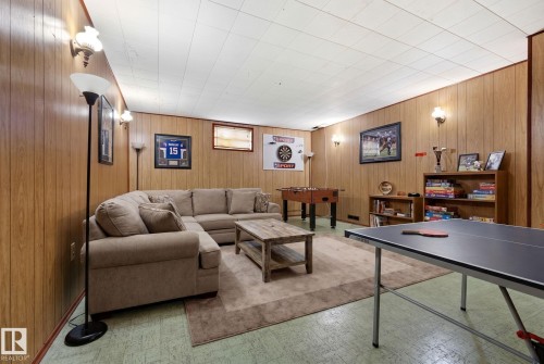 12823 88 Street Nw, Edmonton, AB - Indoor