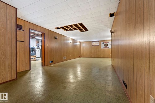 12823 88 Street Nw, Edmonton, AB - Indoor Photo Showing Other Room