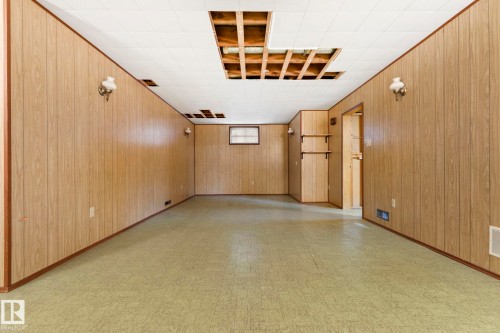 12823 88 Street Nw, Edmonton, AB - Indoor Photo Showing Other Room