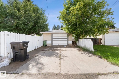 12823 88 Street Nw, Edmonton, AB - Outdoor