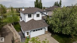 Two-story residence in an outstanding setting, with great views - 