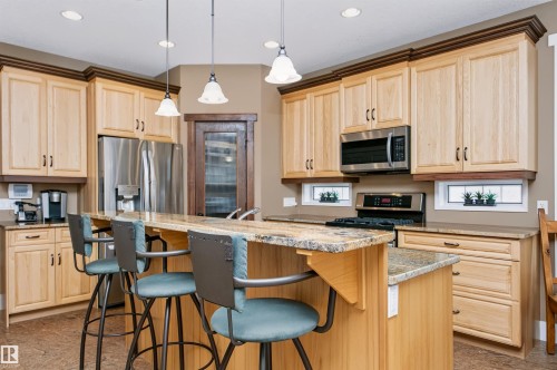 9505 107 Avenue, Morinville, AB - Indoor Photo Showing Kitchen