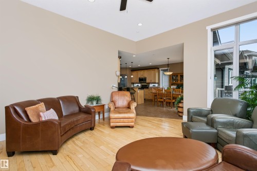 9505 107 Avenue, Morinville, AB - Indoor Photo Showing Living Room