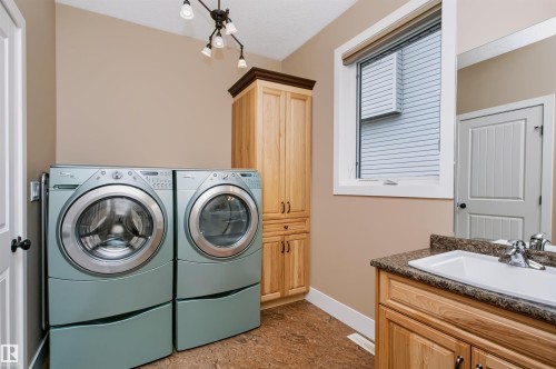 9505 107 Avenue, Morinville, AB - Indoor Photo Showing Laundry Room