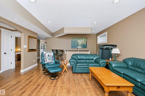 9505 107 Avenue, Morinville, AB - Indoor Photo Showing Living Room