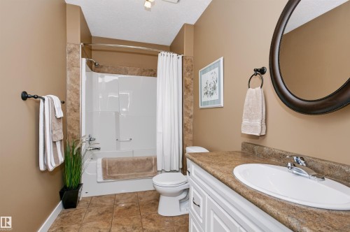 9505 107 Avenue, Morinville, AB - Indoor Photo Showing Bathroom