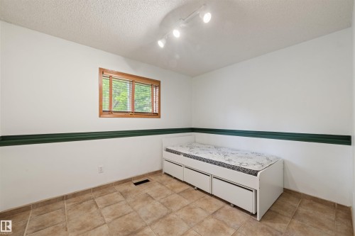 17219 113 Street, Edmonton, AB 
