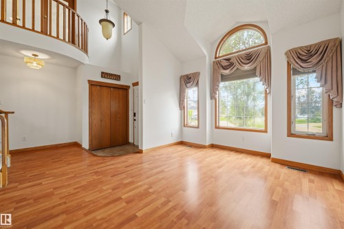 17219 113 Street, Edmonton, AB 