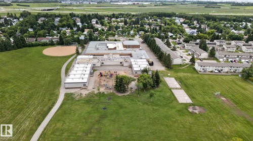 Image quality insufficient for description - 31 Alpine Boulevard, St. Albert, AB 