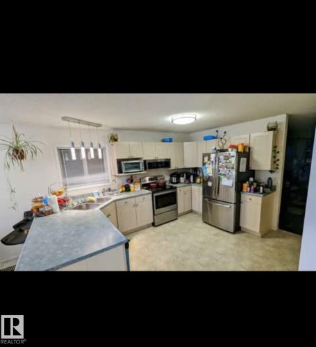 17231 91 Street, Edmonton, AB 