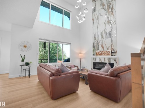 Living room - 320 38 Street, Edmonton, AB 