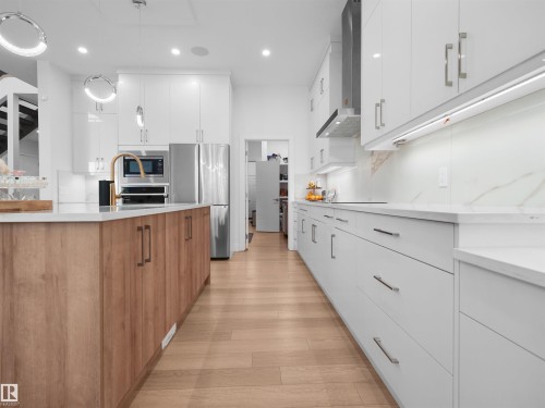 Kitchen - 320 38 Street, Edmonton, AB 
