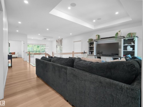 Bonus room - 320 38 Street, Edmonton, AB 